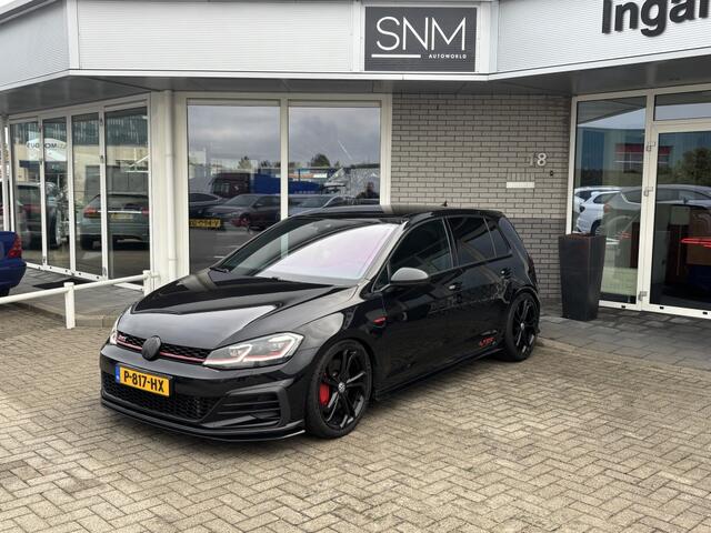 Volkswagen GOLF 2.0 TSI GTI TCR