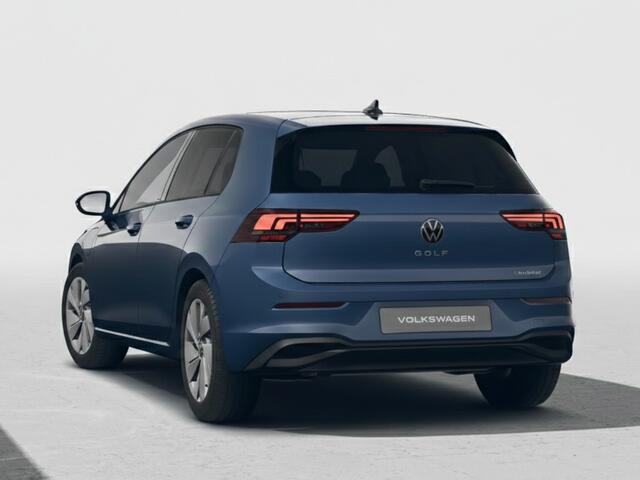 Volkswagen GOLF Life Edition 1.5 eHybrid 204 PK | 17 "LM velgen | Stoel & Stuurverwarming | Camera |