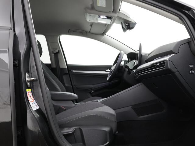 Volkswagen GOLF 1.5 eHybrid 204pk DSG Life Edition · Camera · Stuur- & Stoelverwarming · Keyless · ACC · Park Assist · Sfeerverlichting · Apple/Android Car Play · Garantie t/m 12-06-2029 of 100.000km