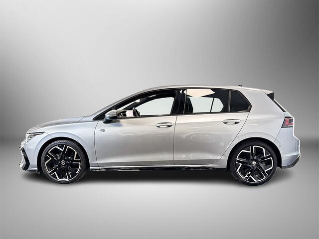 Volkswagen GOLF 1.5 150pk eTSI R-Line Edition Dodehoeksensoren | Achteruitrijcamera | Stuurverwarming