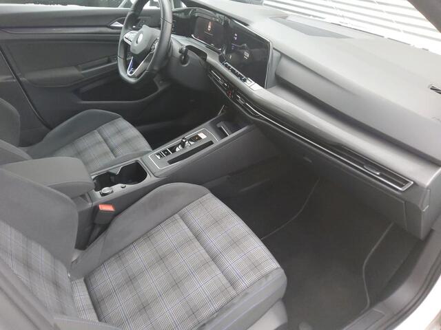 Volkswagen GOLF GTE 1.4 TSI eHybrid 245pk PHEV / Trekhaak / Adaptive Cruise / Navi