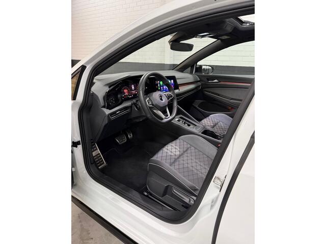 Volkswagen GOLF 1.5 eTSI 2x R-Line!! Pano, iQ Drive, Stuurvw