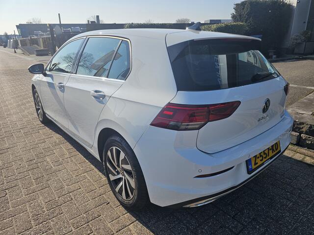 Volkswagen GOLF 1.4 eHybrid Style