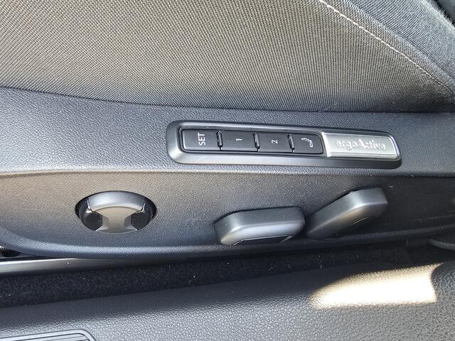 Volkswagen GOLF 1.4 eHybrid Style