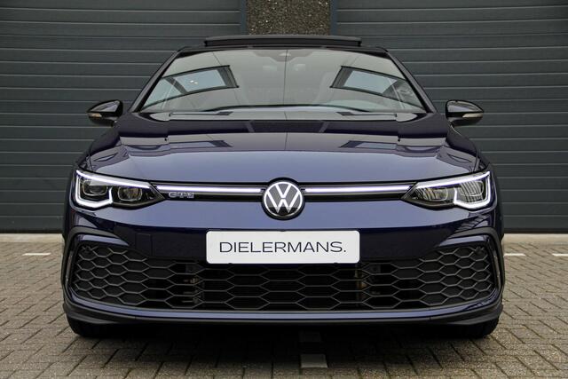 Volkswagen GOLF 1.4 eHybrid GTE 31.244 km | 2022 | Panorama dak | Black Style | Vol in de opties | Atlantic Blue | 19' Warmenau velgen