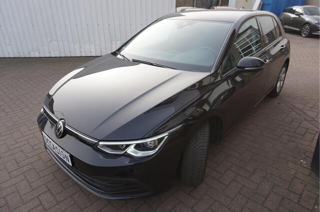 Volkswagen GOLF 1.5 TSI Life Business