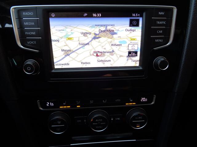 Volkswagen GOLF Variant 1.6 TDI Connected Series 110PK Navi Clima Cruise LMV Trekhaak half-Leer NL-Auto