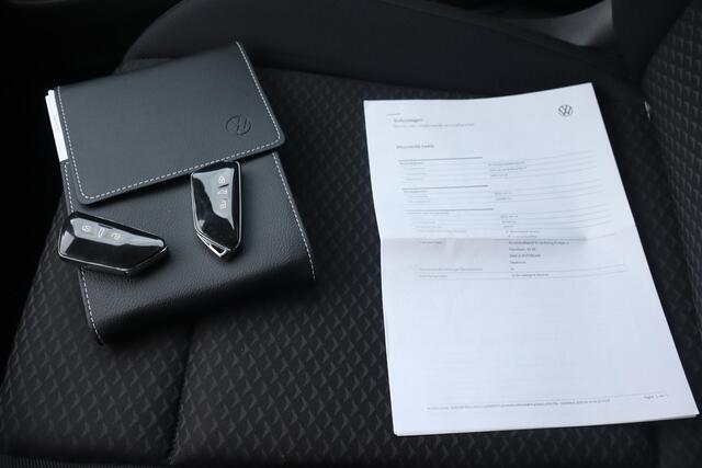 Volkswagen GOLF 1.0 eTSI Life Business BTW auto, Navigatie, Apple Carplay, Stoelverwarming, Automaat, Adaptieve cruise control, BTW Auto