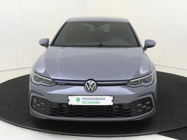 Volkswagen GOLF 1.4 eHybrid GTE | Parkeerassistent | Keyless | Dodehoek detectie | Stoel- en stuurwielverwarming | Navigatie | Adaptieve cruise control | Achteruitrijcamera |