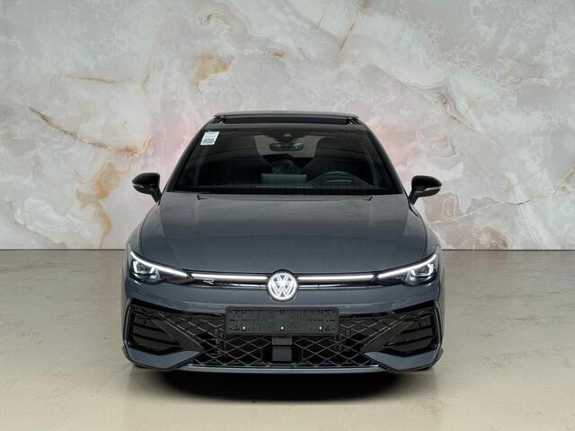 Volkswagen GOLF 1.5 eTSI R line / Pano / H&k /