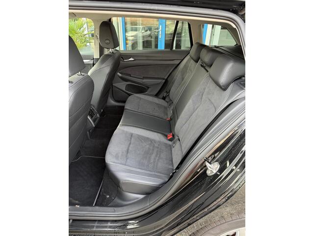 Volkswagen GOLF Variant 1.5 eTSI Life Business