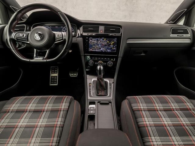 Volkswagen GOLF 2.0 TSI GTI Performance 245Pk Automaat (VIRTUAL COCKPIT, APPLE CARPLAY, GROOT NAVI, MODE KNOP, DYNAUDIO, CAMERA, STOELVERWARMING, ADAPTIVE CRUISE, DODEHOEK DETECTOR, NIEUWSTAAT)