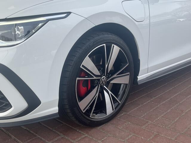 Volkswagen GOLF 1.4 DSG eHybrid GTE / Achteruitrij camera / Stoel verwarming / Navigatie / 18'' LMV