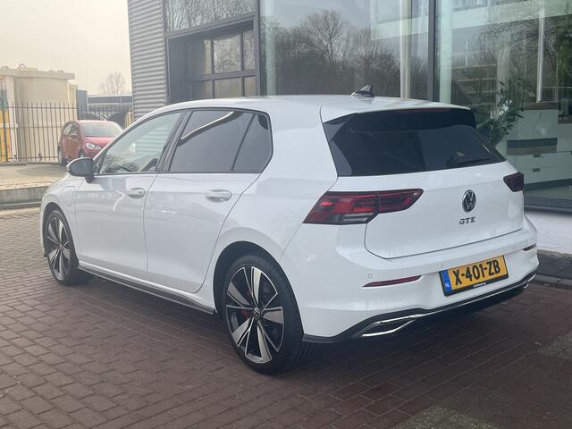 Volkswagen GOLF 1.4 DSG eHybrid GTE / Achteruitrij camera / Stoel verwarming / Navigatie / 18'' LMV