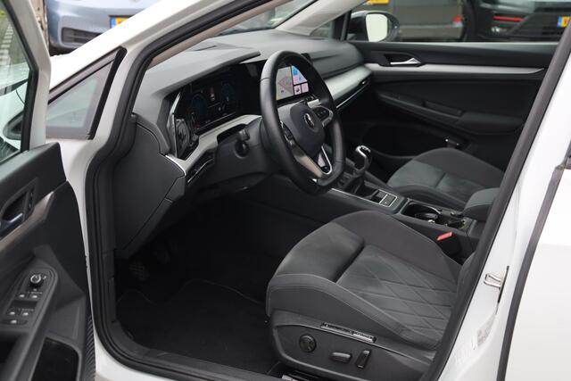 Volkswagen GOLF 1.0 TSI Style NL auto Ergo stoelen privacy glas 17" LMV Ventura navigatie pdc voor en achter ACC elektrische bestuurdersstoel met geheugen