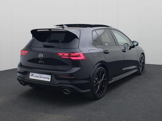 Volkswagen GOLF 2.0TSI/300PK GTI Clubsport · Leder · Panoramadak · Harman Kardon · Camera + Parkeersensoren