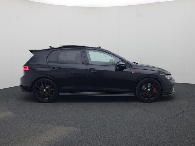 Volkswagen GOLF 2.0TSI/300PK GTI Clubsport · Leder · Panoramadak · Harman Kardon · Camera + Parkeersensoren
