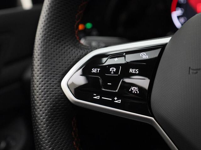 Volkswagen GOLF 2.0TSI/300PK GTI Clubsport · Leder · Panoramadak · Harman Kardon · Camera + Parkeersensoren