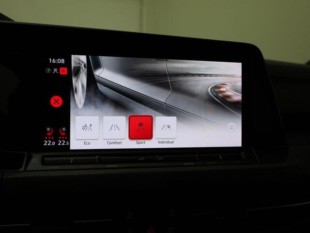 Volkswagen GOLF 2.0TSI/300PK GTI Clubsport · Leder · Panoramadak · Harman Kardon · Camera + Parkeersensoren