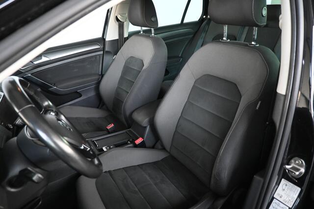 Volkswagen GOLF 1.0 TSI Comfortline Clima Navigatie Carplay Stoelverwarming Goed Onderhouden! Inruil Mogelijk!