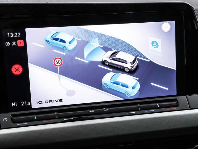 Volkswagen GOLF 1.0 eTSI 110pk DSG Life · Camera · Apple/Android Car Play · P-Sensoren · Sfeerverlichting · Keyless · Dodehoek Detectie · 16'' Inch ·