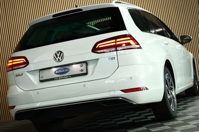 Volkswagen GOLF Variant 1.4 TSI Highline PANO NAVI CARPLAY STOELVW "17