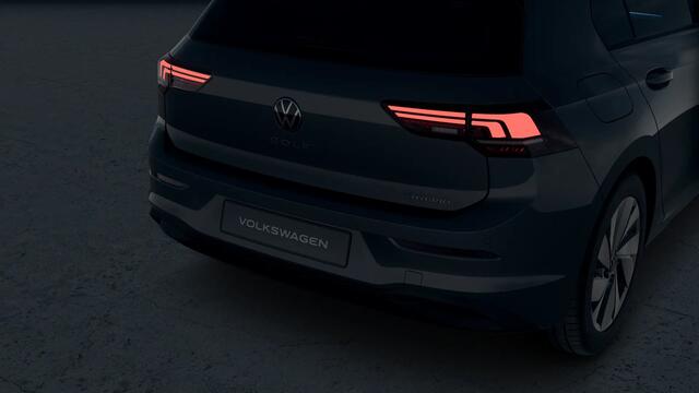 Volkswagen GOLF 1.5 eHybrid 204 6DSG eHybrid Life Edition | 'App-Connect' draadloze smartphone integratie | Achterbank in ongelijke delen neerklapbaar incl. middenarmsteun en doorlaadmogelijkheid | Afstandscontrolesysteem (Front Assist)