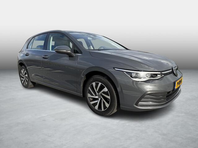 Volkswagen GOLF 1.4 eHybrid Style | trekhaak | Stoel + Stuur verwarming | Carplay |