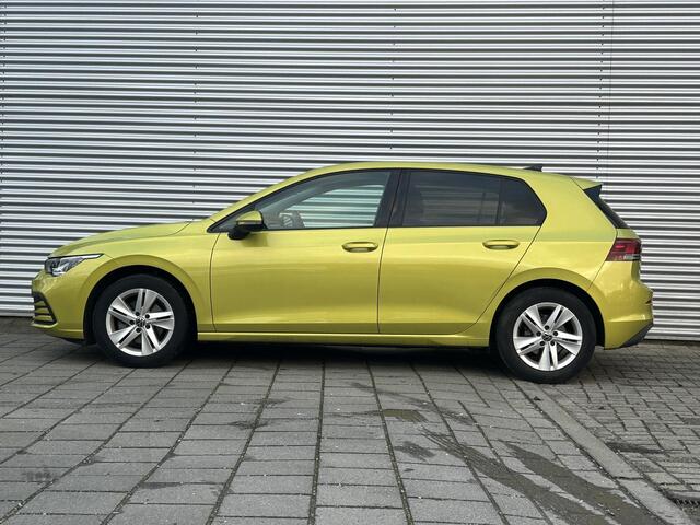 Volkswagen GOLF 1.0 eTSI Life | Adpt. Cruise | LED | Carplay |