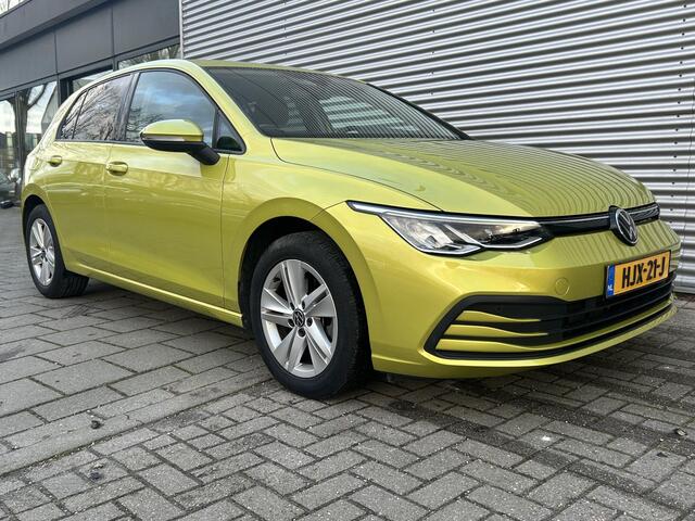 Volkswagen GOLF 1.0 eTSI Life | Adpt. Cruise | LED | Carplay |