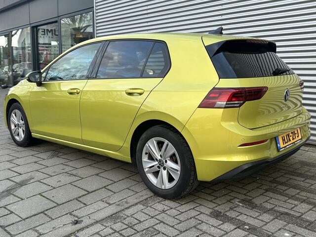 Volkswagen GOLF 1.0 eTSI Life | Adpt. Cruise | LED | Carplay |