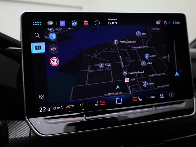 Volkswagen GOLF 1.5e TSI 150PK R-Line DSG · Navigatie · Camera + Parkeersensoren · Apple/Android · Garantie t/m 11-11-2026