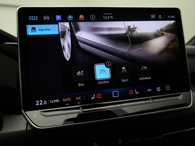 Volkswagen GOLF 1.5e TSI 150PK R-Line DSG · Navigatie · Camera + Parkeersensoren · Apple/Android · Garantie t/m 11-11-2026