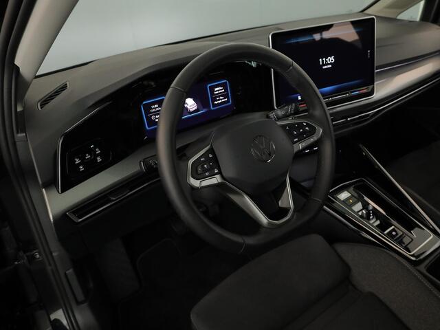 Volkswagen GOLF 1.5 eHybrid Style Edition 204 pk Automaat (DSG) | Verlengde garantie | Navigatie via App | Panoramadak | Parkeersensoren (Park assist) | Achteruitrijcamera | Stoelverwarming |