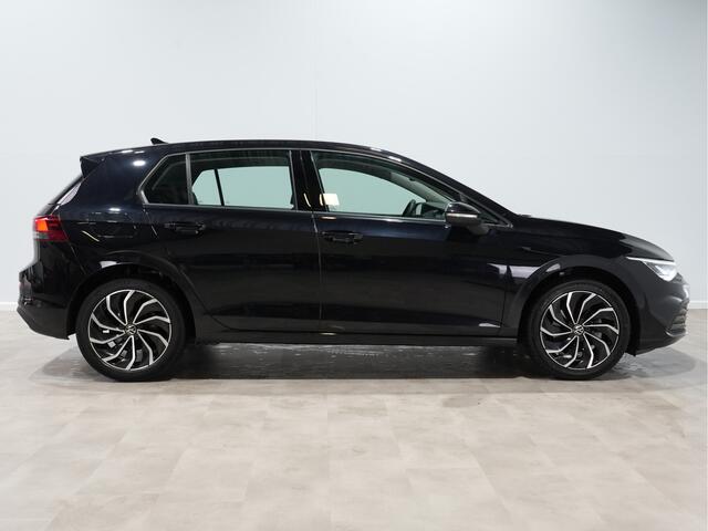 Volkswagen GOLF 1.0 TSI 110pk Life Business Navigatie Camera 17"velgen ACC Android/Carplay 120