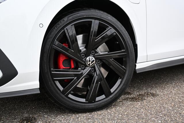 Volkswagen GOLF 1.4 eHybrid GTE 245 pk Black Style IQ-Light | Pano | DSG | Apple-Carplay