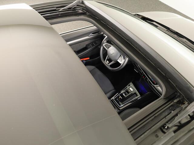 Volkswagen GOLF 1.5 eHybrid 50 Edition 204pk| Camera| Pano-dak| 18'LM-velgen| Dodehoek detectie