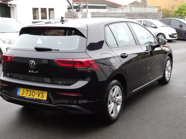 Volkswagen GOLF 1.0 TSI Life Business Automatische airco, navigatie, apple carplay, android auto, licht metalen velgen, parkeersensoren voor en achter, elektrisch verstelbare stoel, enz.
