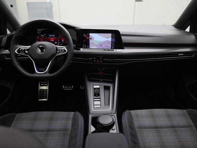 Volkswagen GOLF 1.4eHybrid 180kW/245PK GTE Black Style · Panoramadak · Trekhaak · Camera + Parkeersensoren · Garantie t/m 31-03-2027 of 100000km