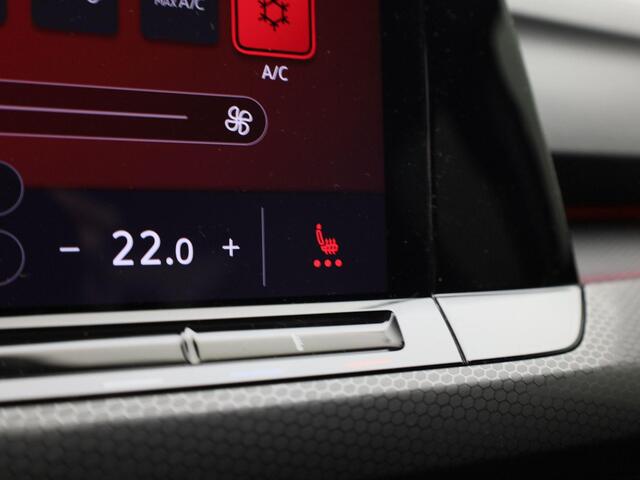 Volkswagen GOLF 1.4eHybrid 180kW/245PK GTE Black Style · Panoramadak · Trekhaak · Camera + Parkeersensoren · Garantie t/m 31-03-2027 of 100000km