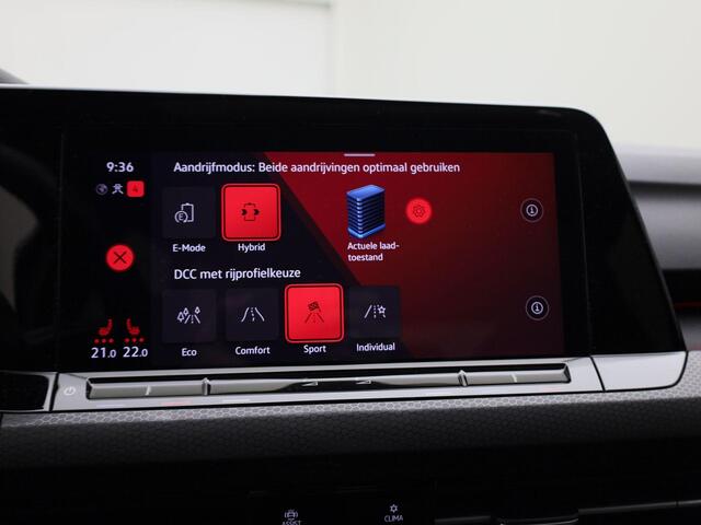 Volkswagen GOLF 1.4eHybrid 180kW/245PK GTE Black Style · Panoramadak · Trekhaak · Camera + Parkeersensoren · Garantie t/m 31-03-2027 of 100000km