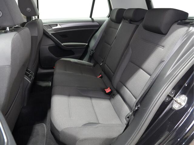 Volkswagen GOLF 1.0 TSI 115pk DSG Comfortline Clima Navigatie Camera PDC 181