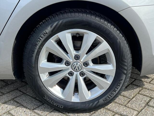 Volkswagen GOLF Variant 1.0 TSI Comfortline - Navigatie - DAB Radio - Parkeerhulp voor + achter