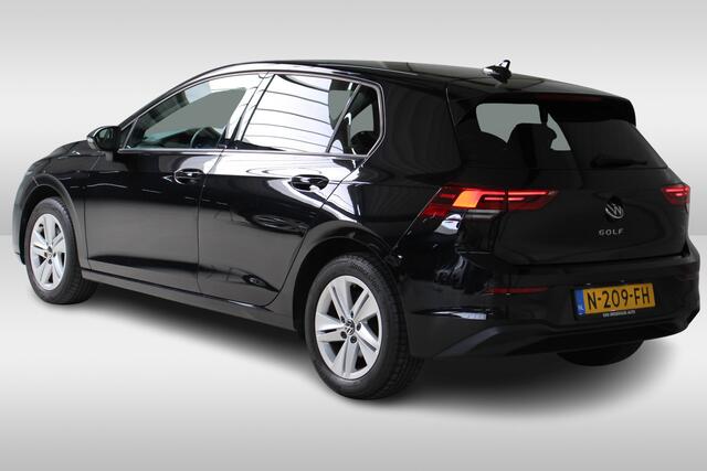 Volkswagen GOLF 1.5 TSI Life Business Navigatie | Camera | El. verstelbare bestuurdersstoel | Stuurverwarming