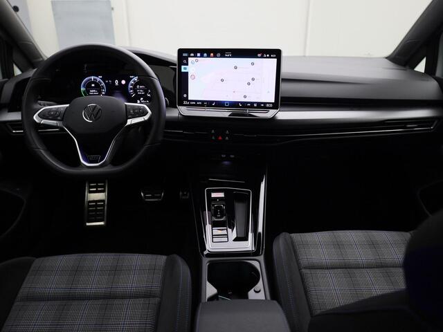 Volkswagen GOLF 1.5eHybrid 200kW/272PK GTE · Navigatie · Apple/Android · Camera + Parkeersensoren · Garantie t/m 18-03-2030 of 100000km