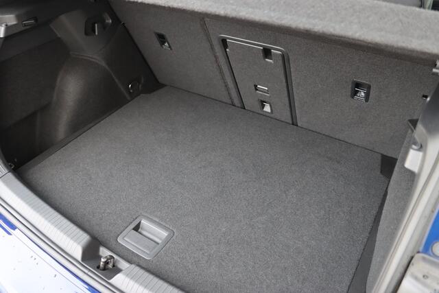 Volkswagen GOLF 2.0 TSI GTI Clubsport 300pk DSG7 | Carplay | Stuurverwarming | Stoelverwarming | Camera