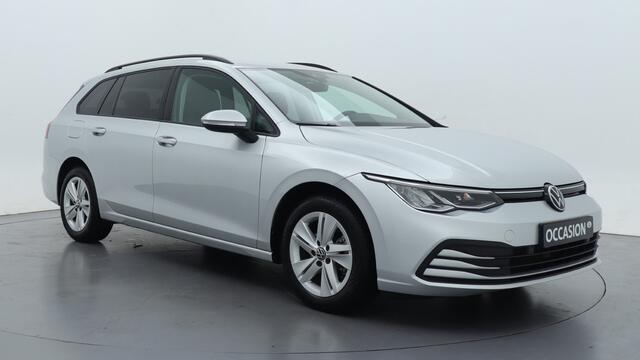 Volkswagen GOLF Variant 1.0 TSI 110pk Life / Navigatie / Parkeersensoren / Trekhaak