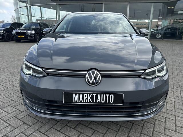 Volkswagen GOLF VIII Lim. 1.5 Tsi Act Highline Massage Matrix Carplay Trekhaak