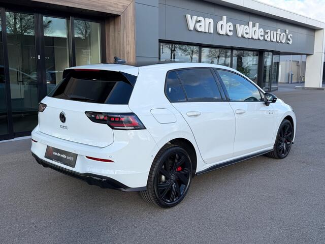 Volkswagen GOLF 1.5 eHybrid GTE 272pk | Black Style | 360 Camera | IQ light | Keyless | Head-up | Rijklaar incl. garantie