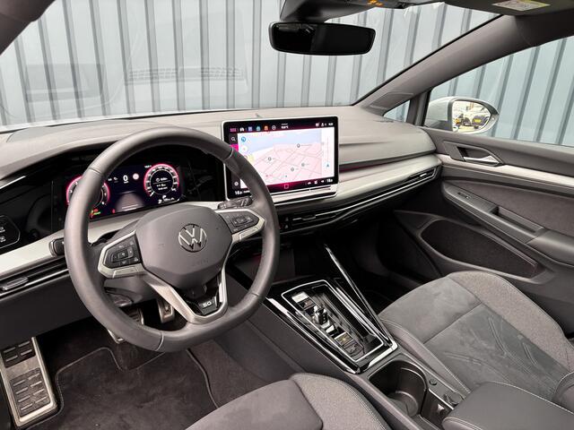 Volkswagen GOLF 1.5 eTSI 50 Edition | Panodak | Trekhaak wegkl. | Stoelgeheugen | Head Up | IQ Light | Prijs Rijklaar!!